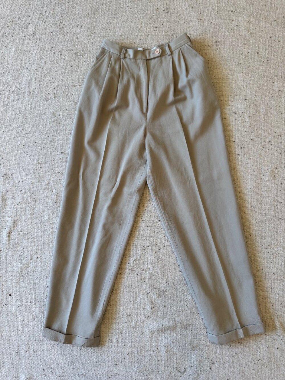 Valerie Stevens Size 4 Pure Wool Taupe Pleated Tapered Trousers
